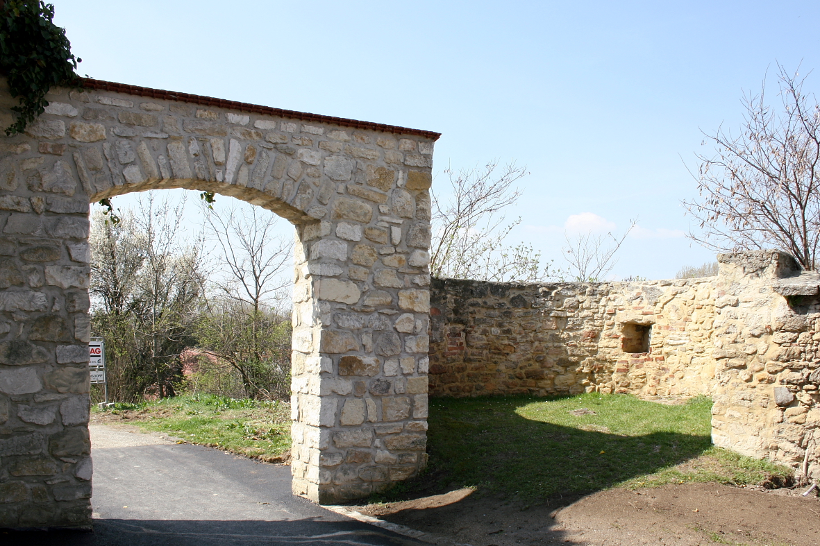 Wimpassing adL Wehrmauer, Wimpassing an der Leitha