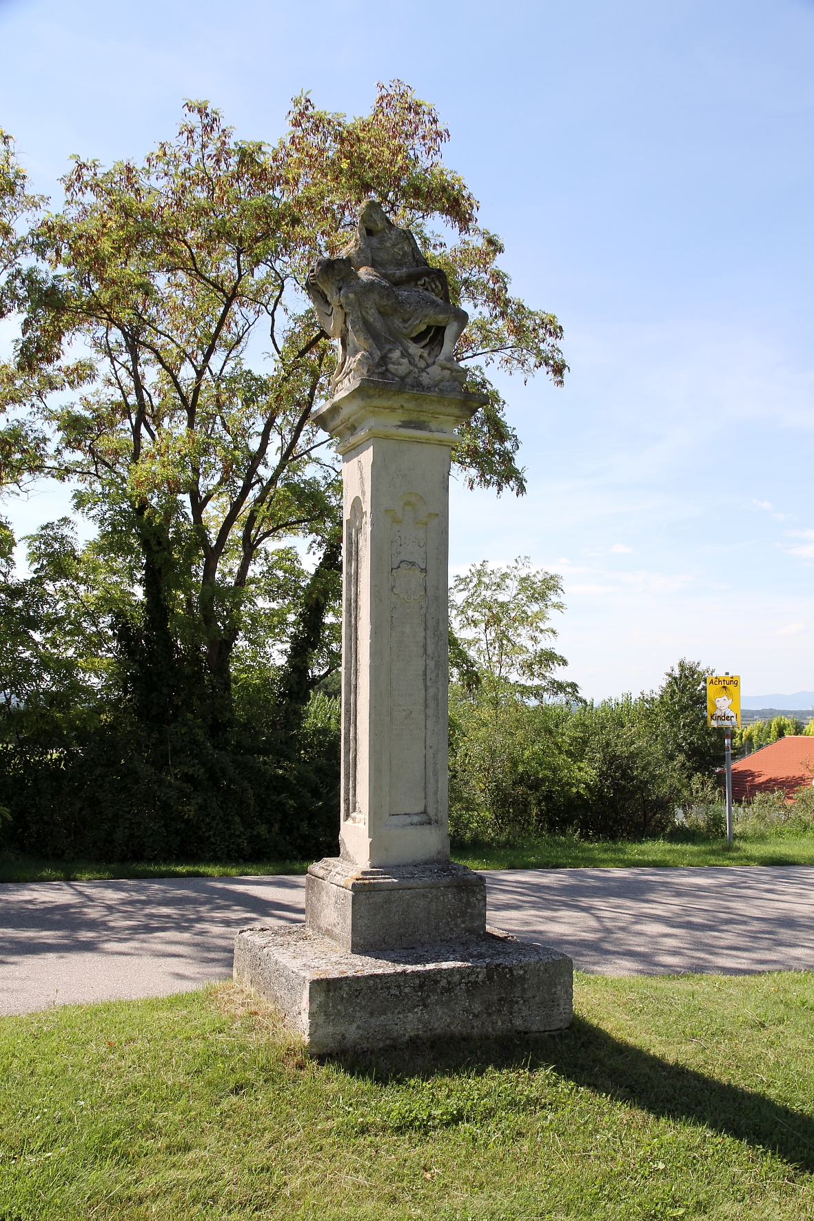 Loretto Waldstrasse Pietapfeiler