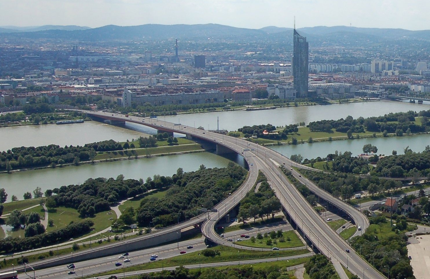 Brigittenauer Bruecke Wien, Donaufeld