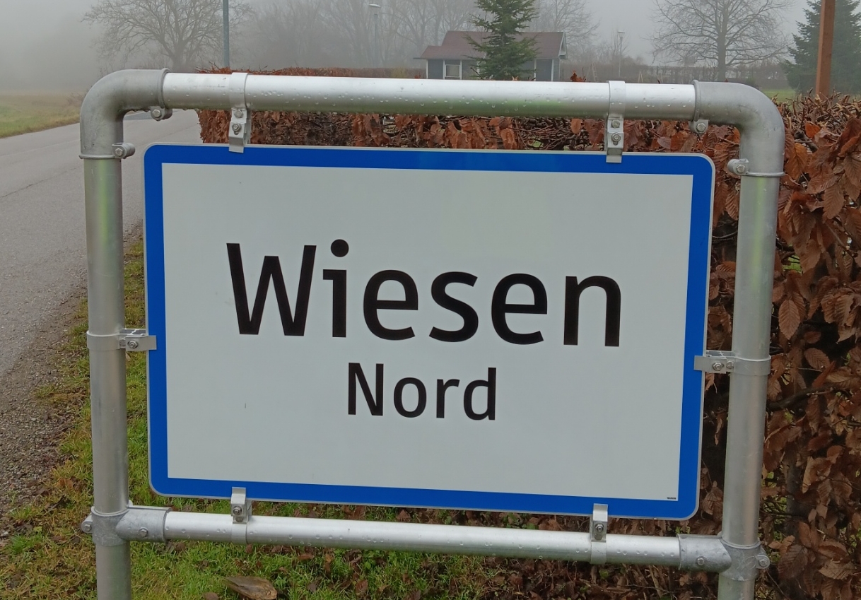 Ortstafel Wiesen Nord, Bad Sauerbrunn