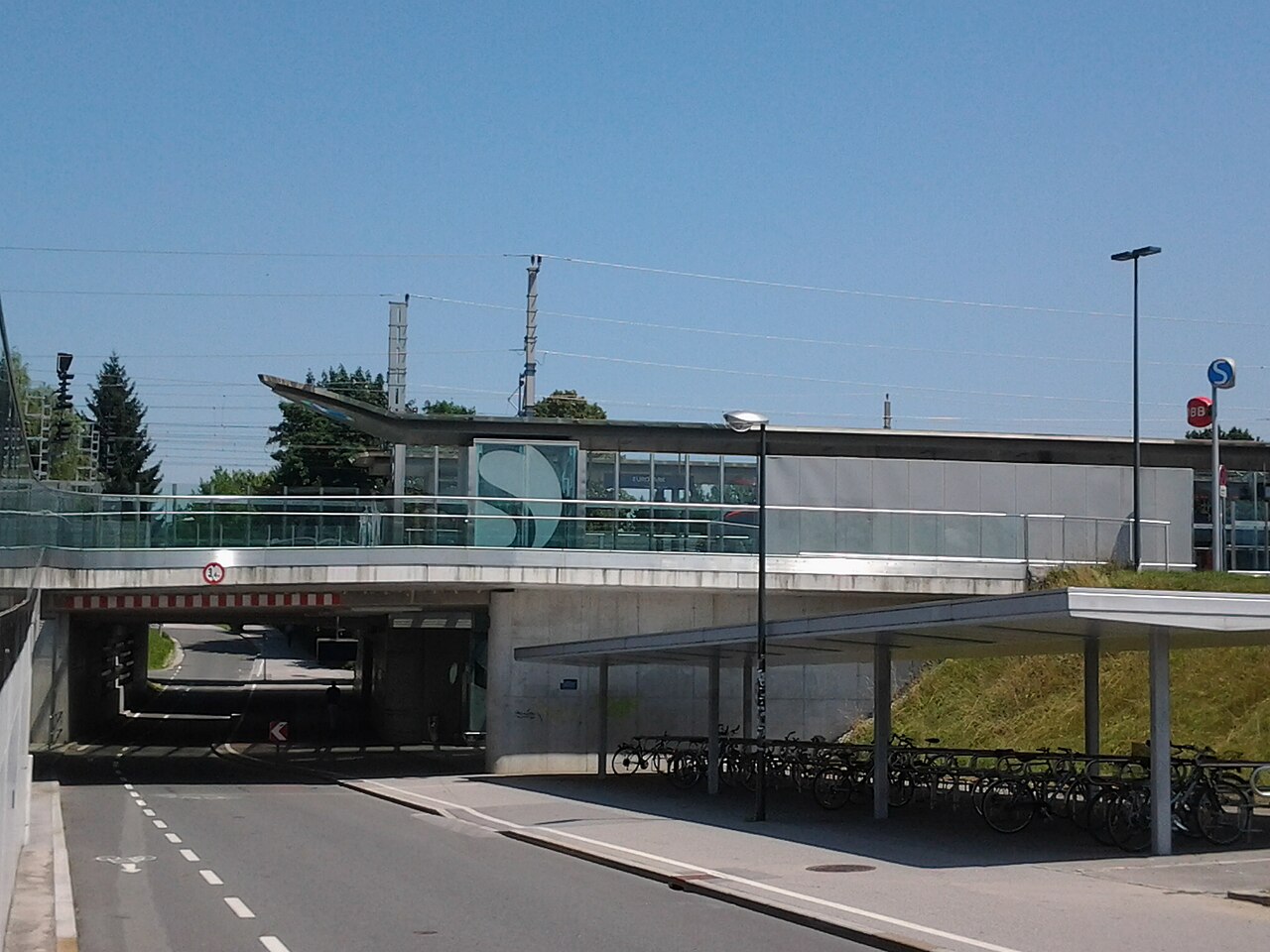 S Bahn Salzburg Taxham Europark