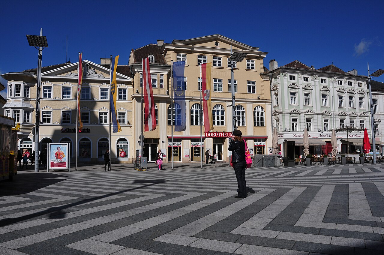st poelten pathausplatz, Zentrum