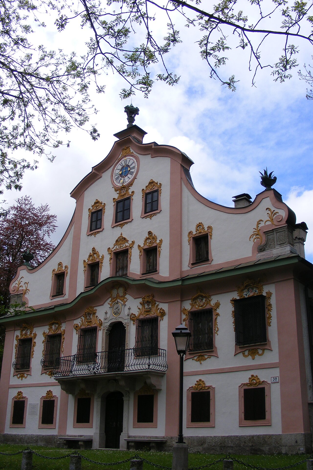 Robinighof, Schallmoos