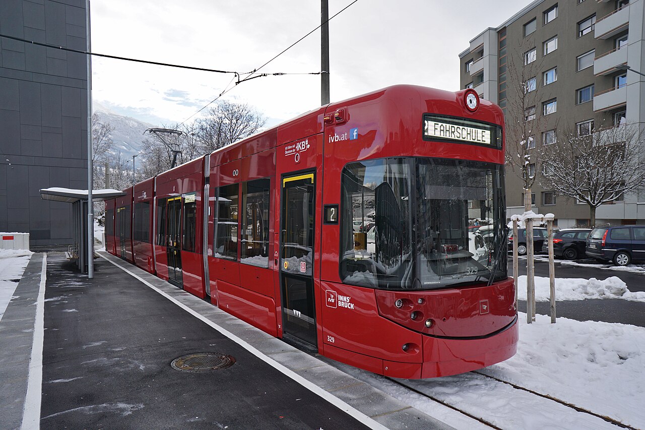 TW329 am Alois Lugger Platz, Olympisches Dorf