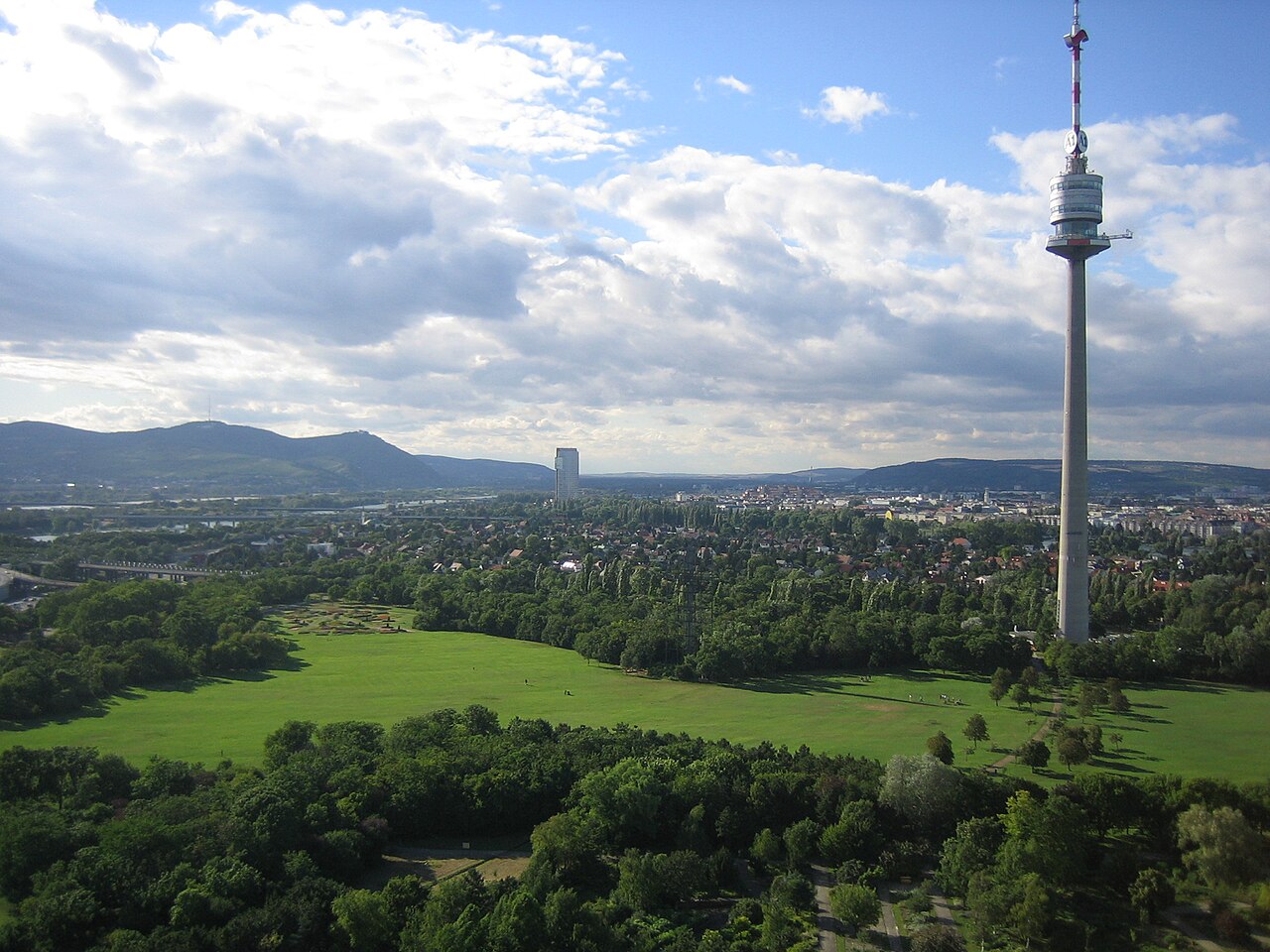 Donaupark Donauturm, Donaustadt