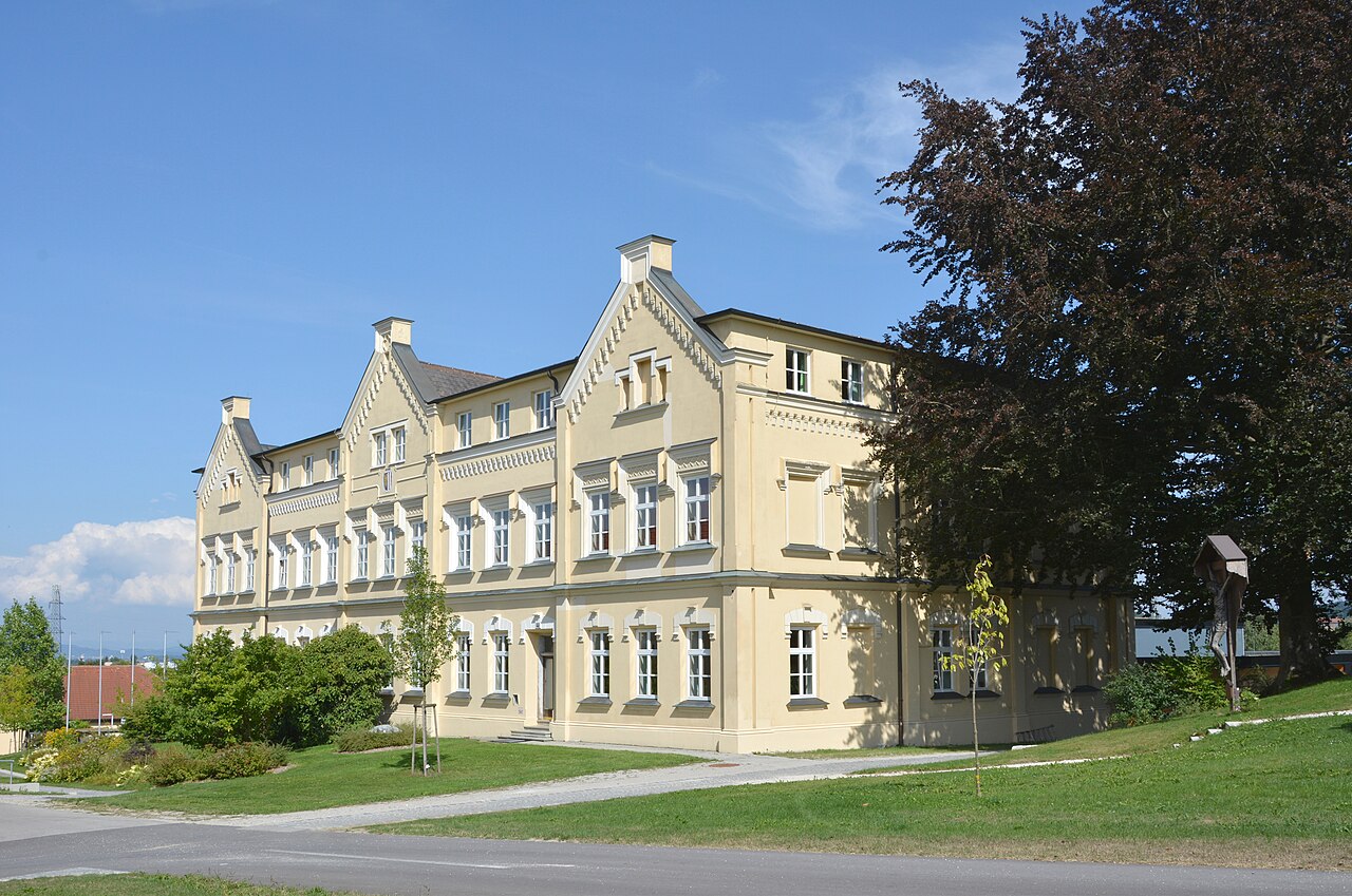 Ansfelden Ritzlhof Ackerbauschule SW
