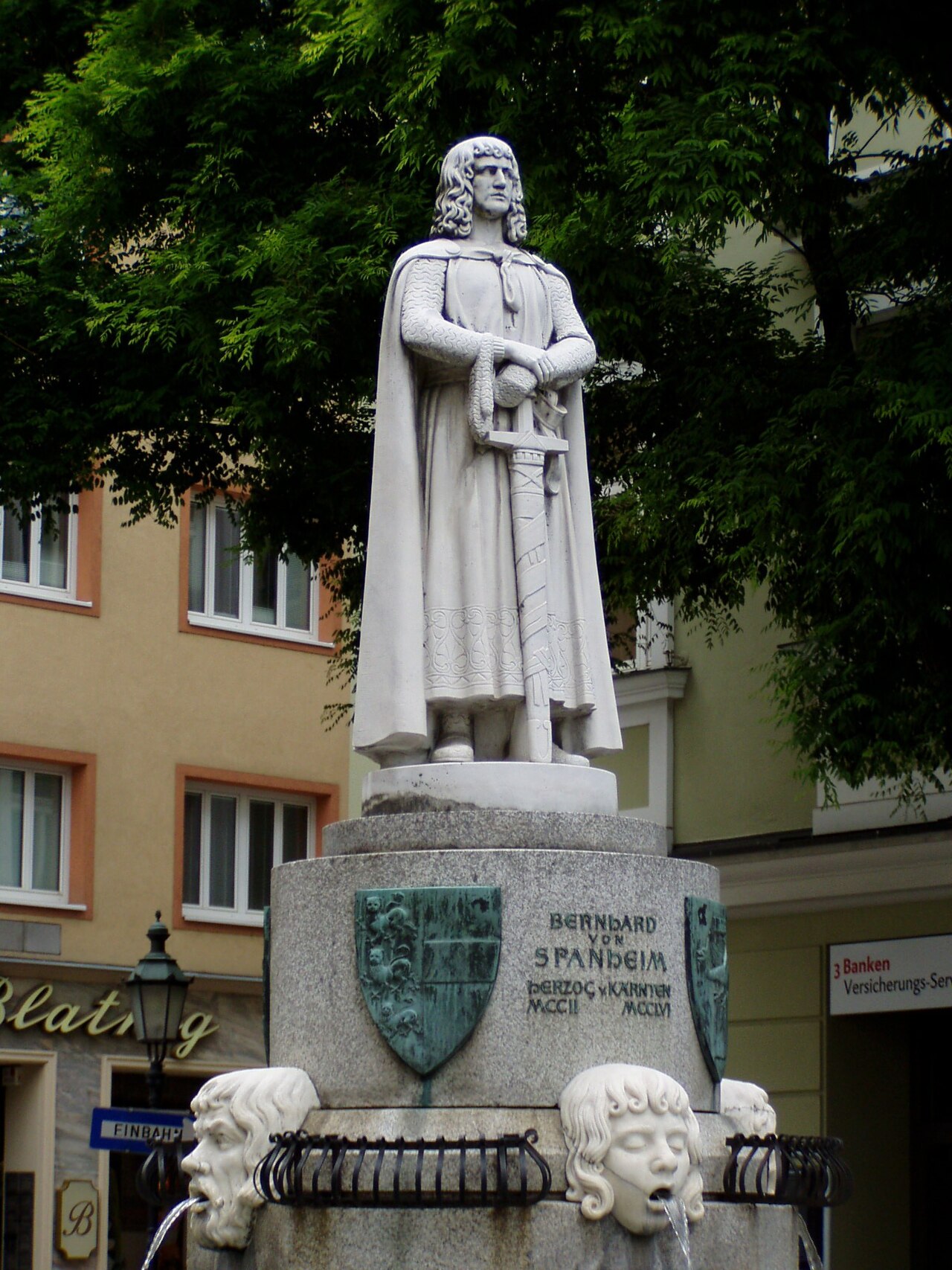 Bernhard von Spanheim Brunnen Klgft, Innere Stadt