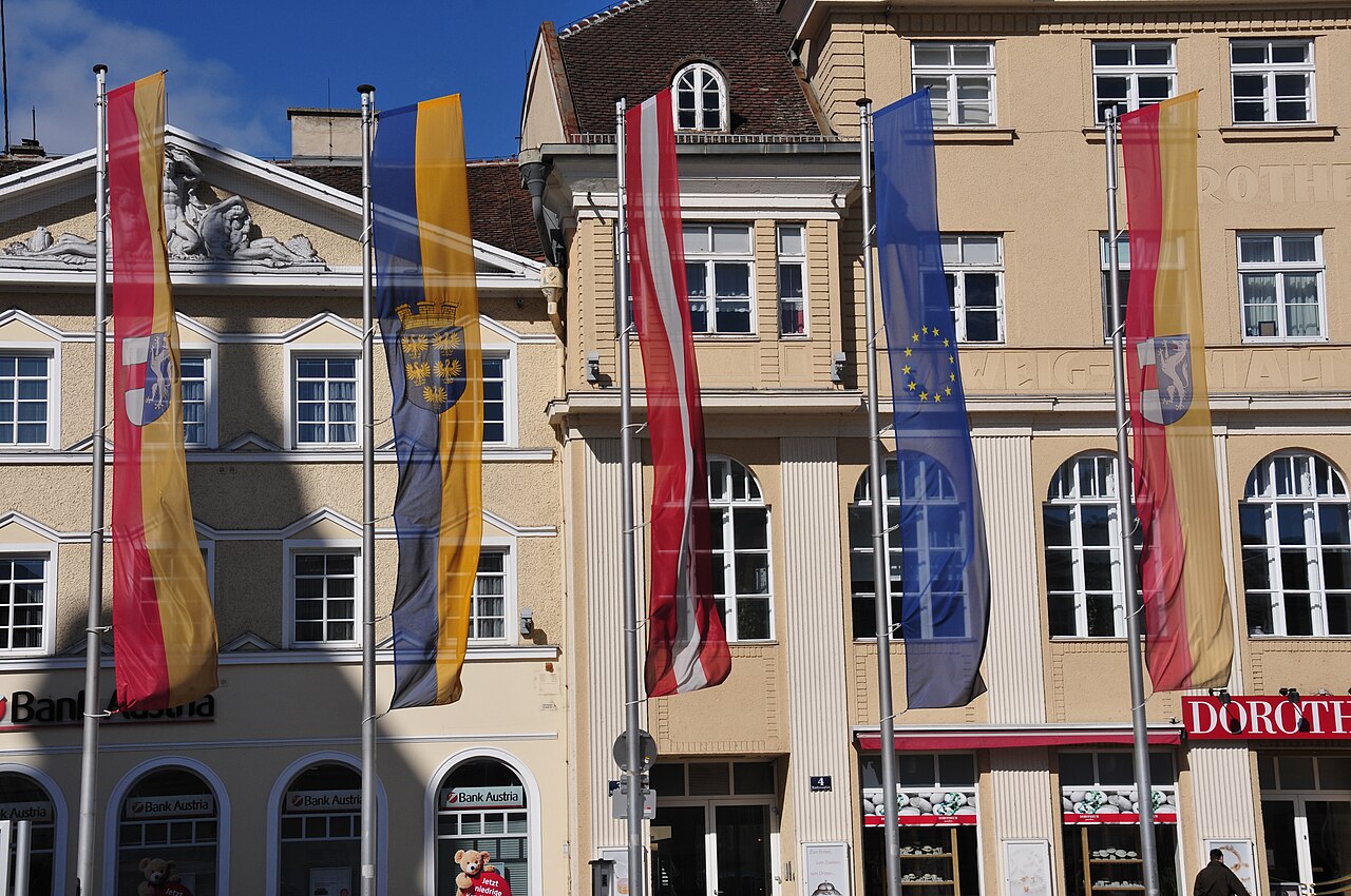 st poelten pathausplatz, Zentrum