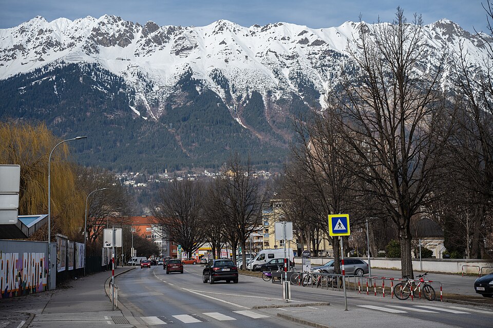 Anton Eder Street, Innsbruck Pradl, view to the north