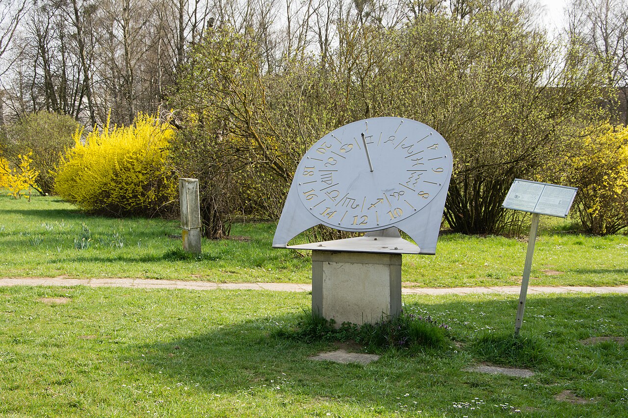 Linz Freinberg Sternwarteweg Sonnenuhr, Froschberg