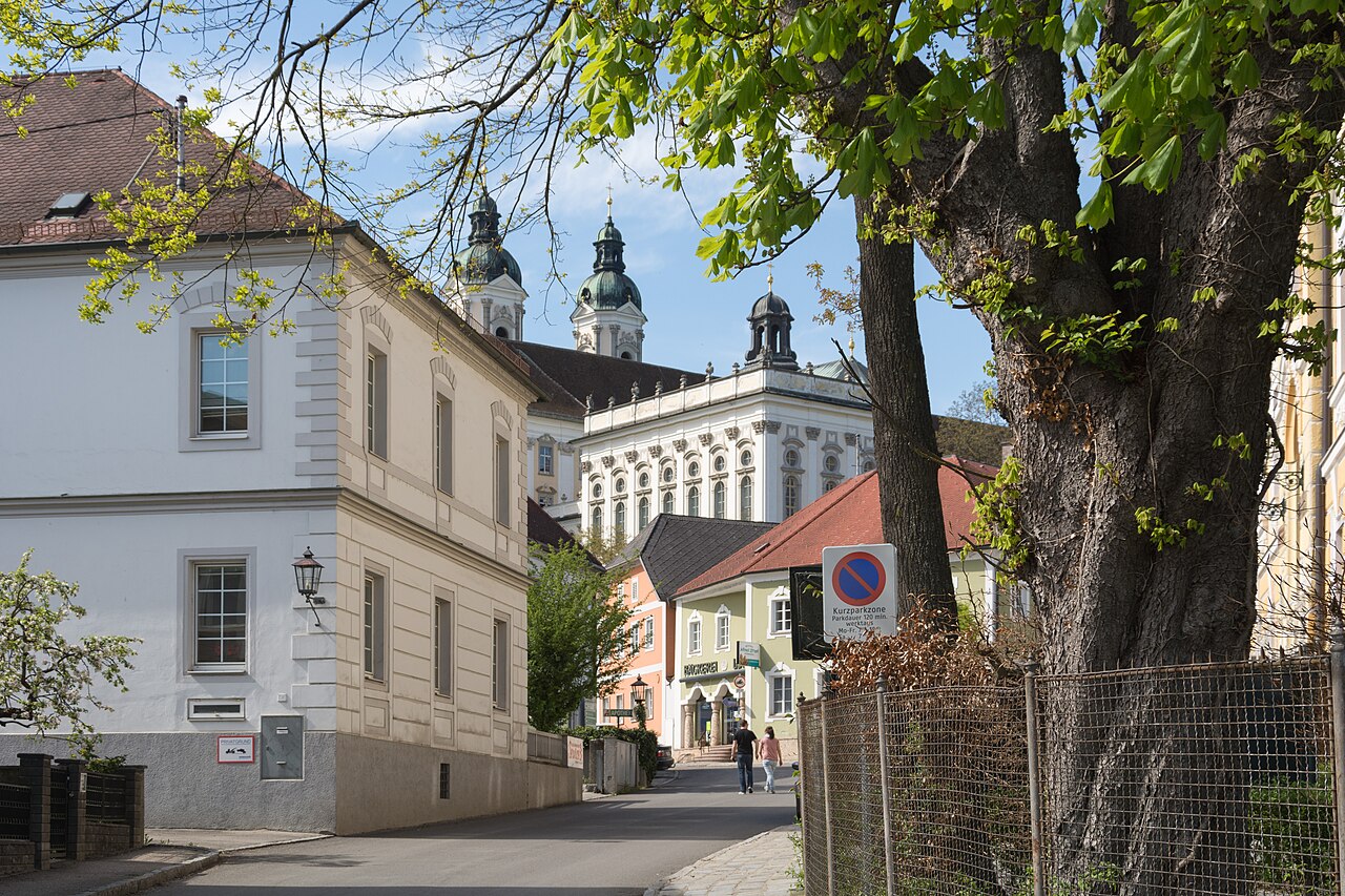 St Florian Stift Kotzmannstraße, St. Florian