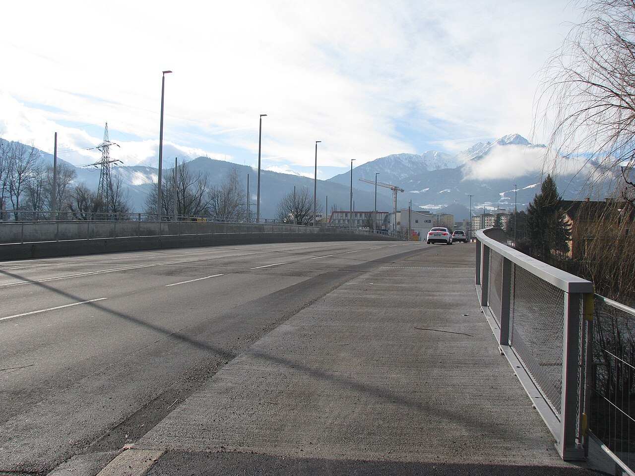 Grenobler Bruecke, Gewerbegebiet Mühlau / Arzl
