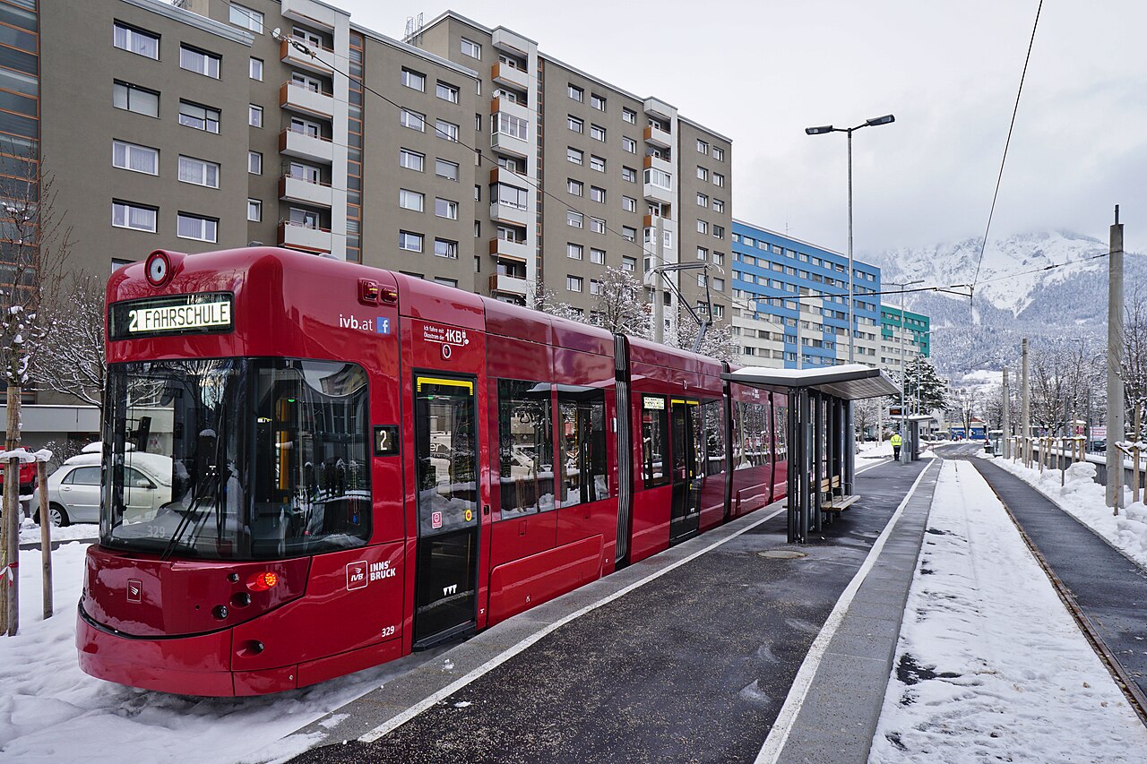 TW329 am Alois Lugger Platz, Olympisches Dorf