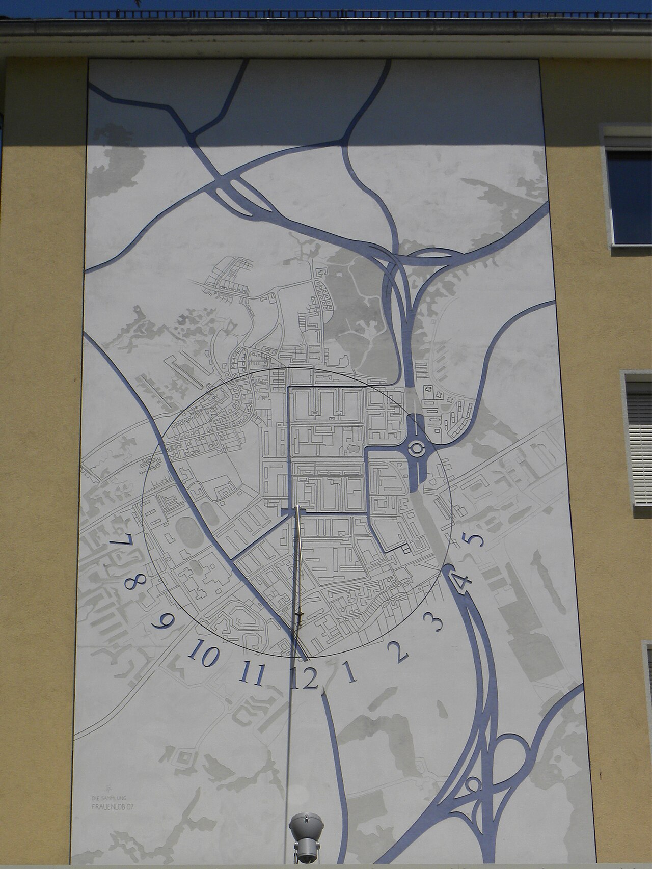 Linz Waldegg Stadlerstraße Sgraffito mit Sonnenuhr, Bindermichl-Keferfeld