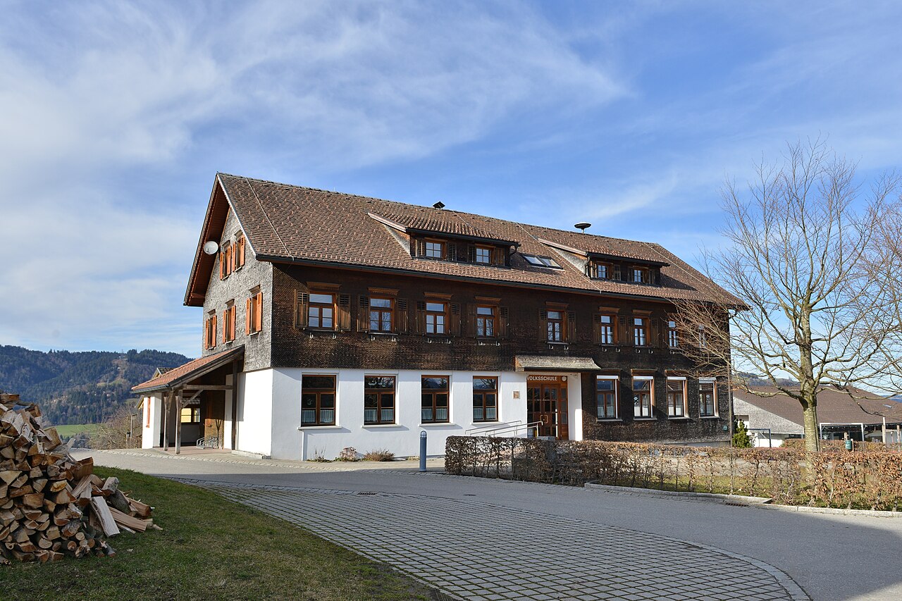 Buch Heimen 67a Volksschule