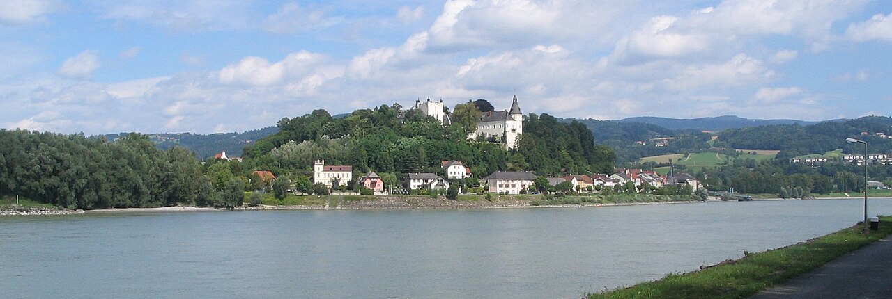 Ottensheim castle