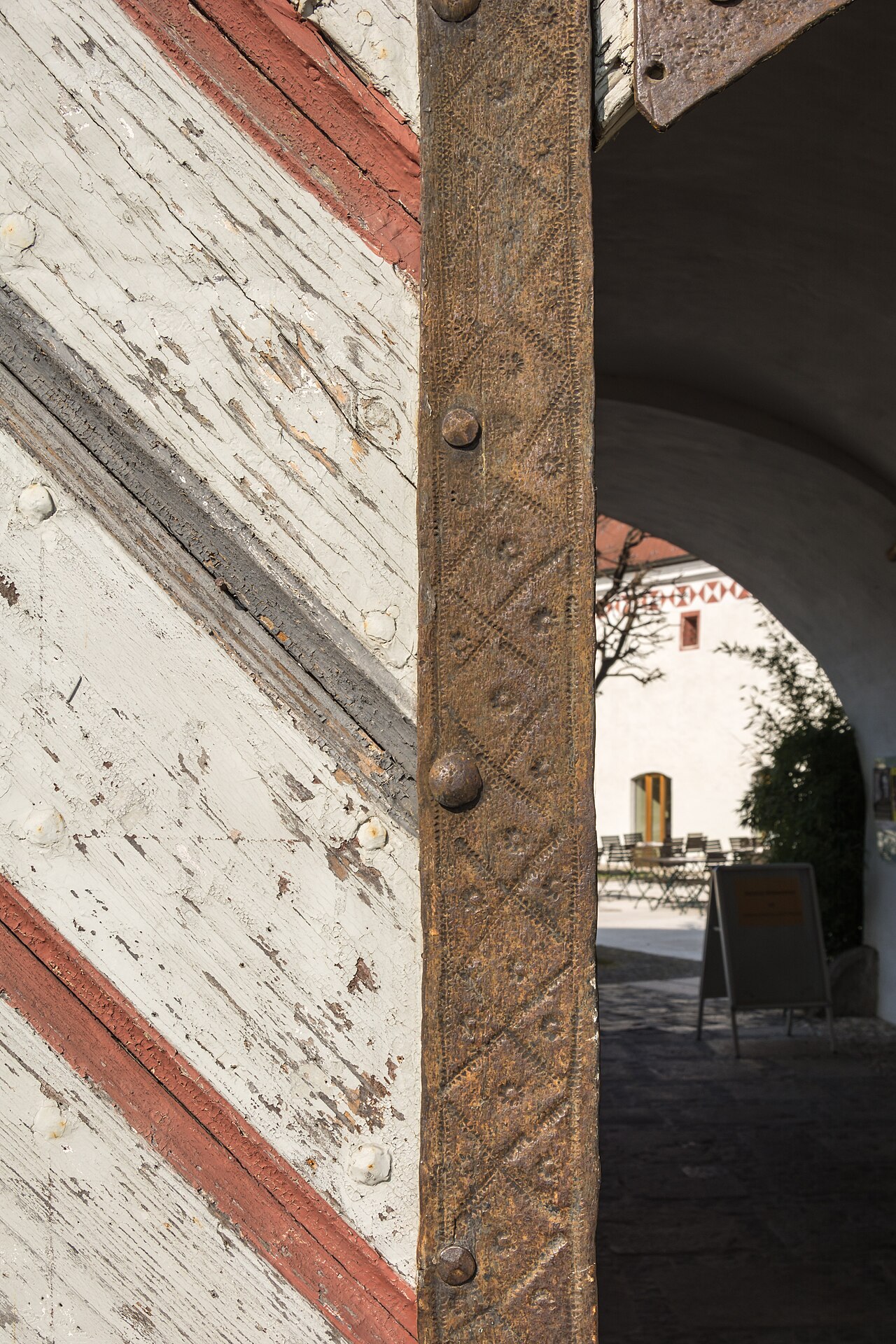 Traun Schloß Portal Detail
